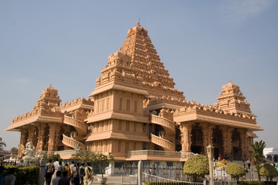 Chattarpur Temple